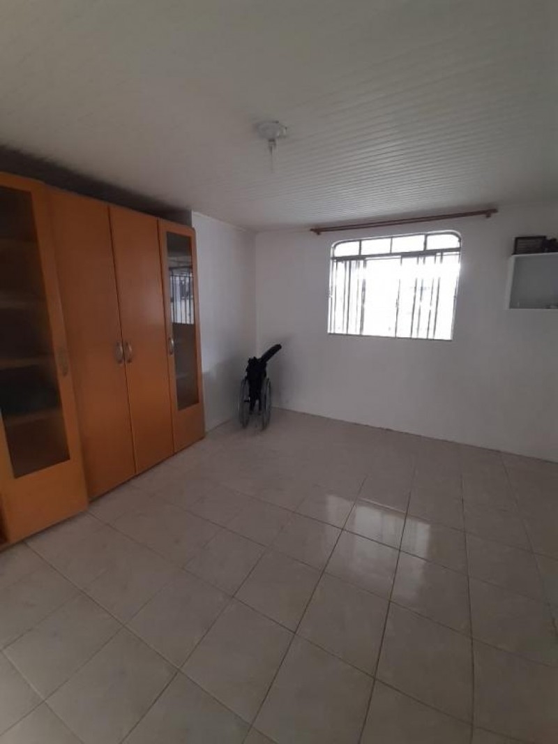 CASA NO BAIRRO SAGRADO CORAÇÃO DE JESUS SEMIMOBILIADA