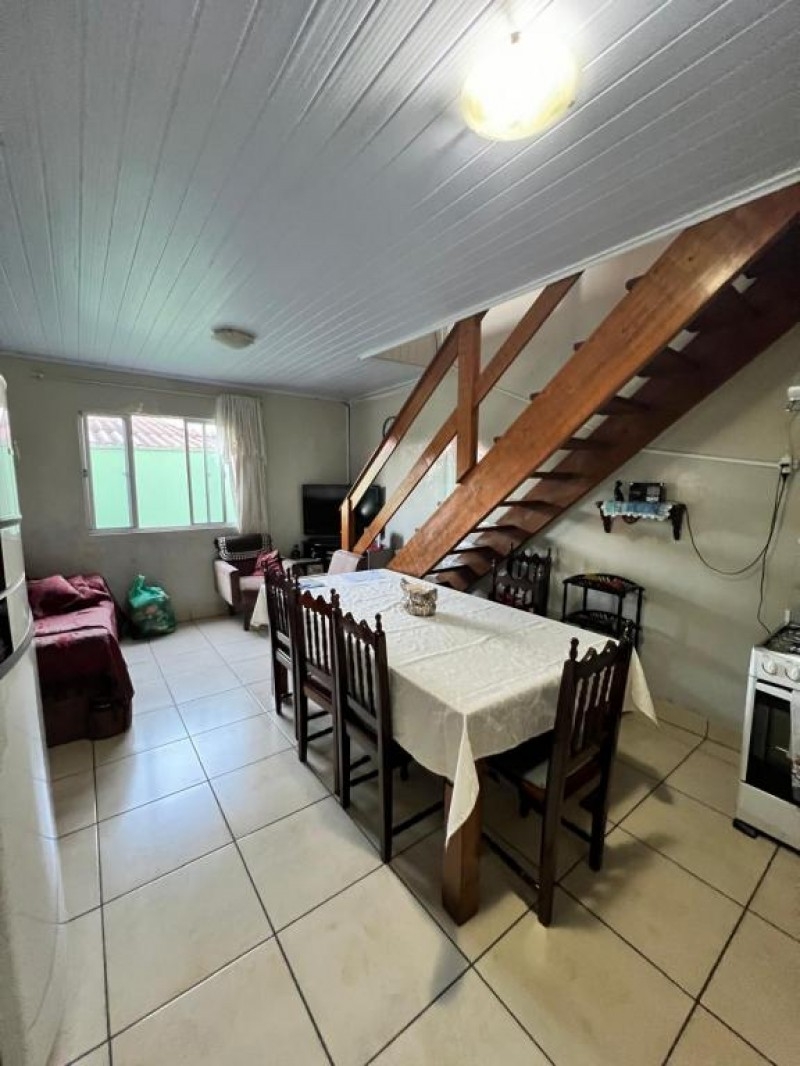 CASA 2 ANDARES BAIRRO ARAUCÁRIAS