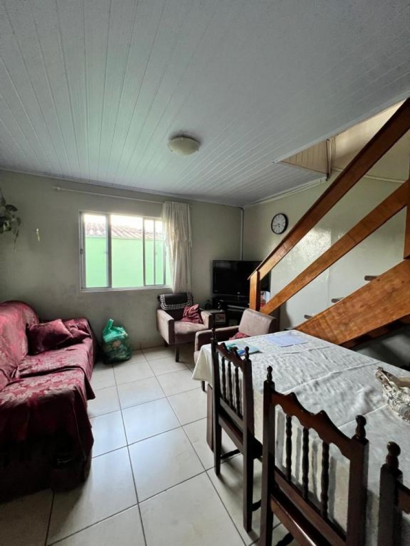 CASA 2 ANDARES BAIRRO ARAUCÁRIAS