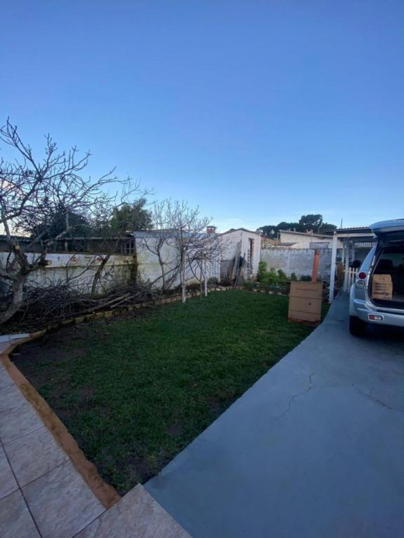 CASA 2 PISOS BAIRRO VILA NOVA