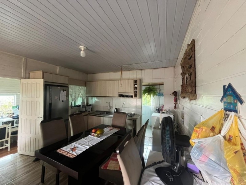 CASA NO BAIRRO SANTA HELENA