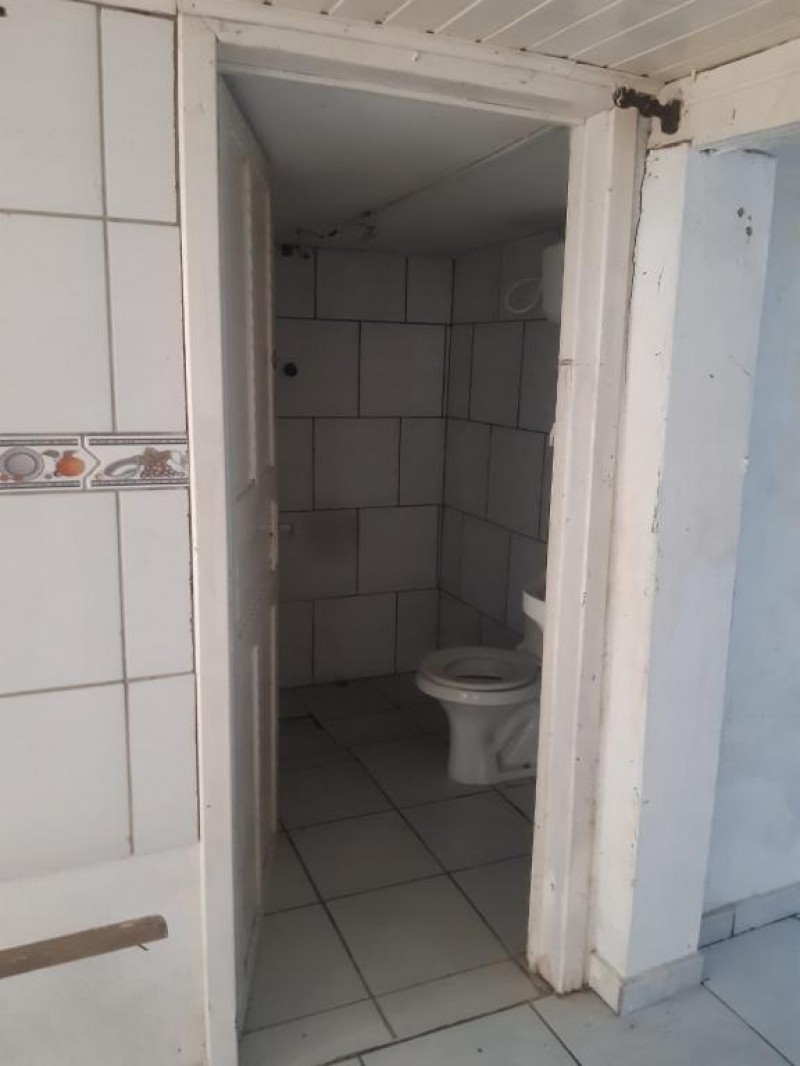 CASA NO BAIRRO BOM JESUS 