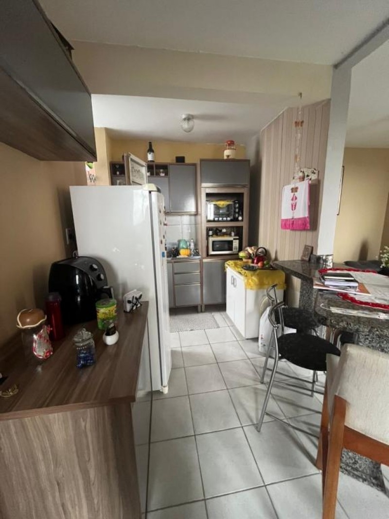 APARTAMENTO EM CONDOMÍNIO FECHADO