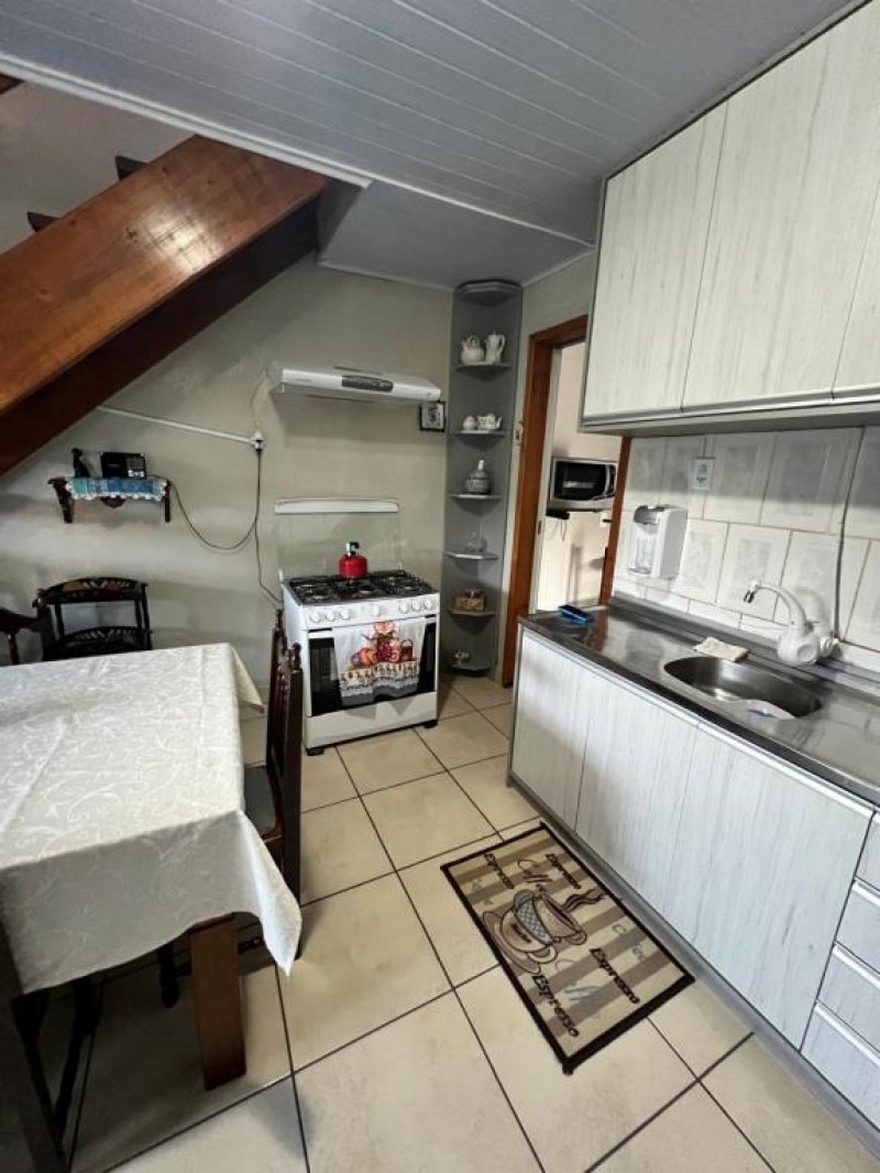 CASA 2 ANDARES BAIRRO ARAUCÁRIAS