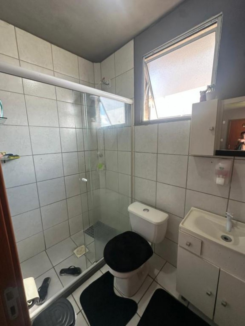 APARTAMENTO EM CONDOMÍNIO FECHADO