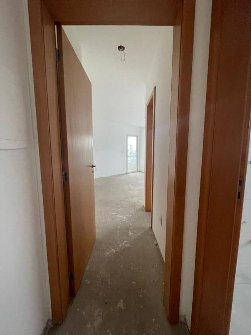 Apartamento novo no Coral
