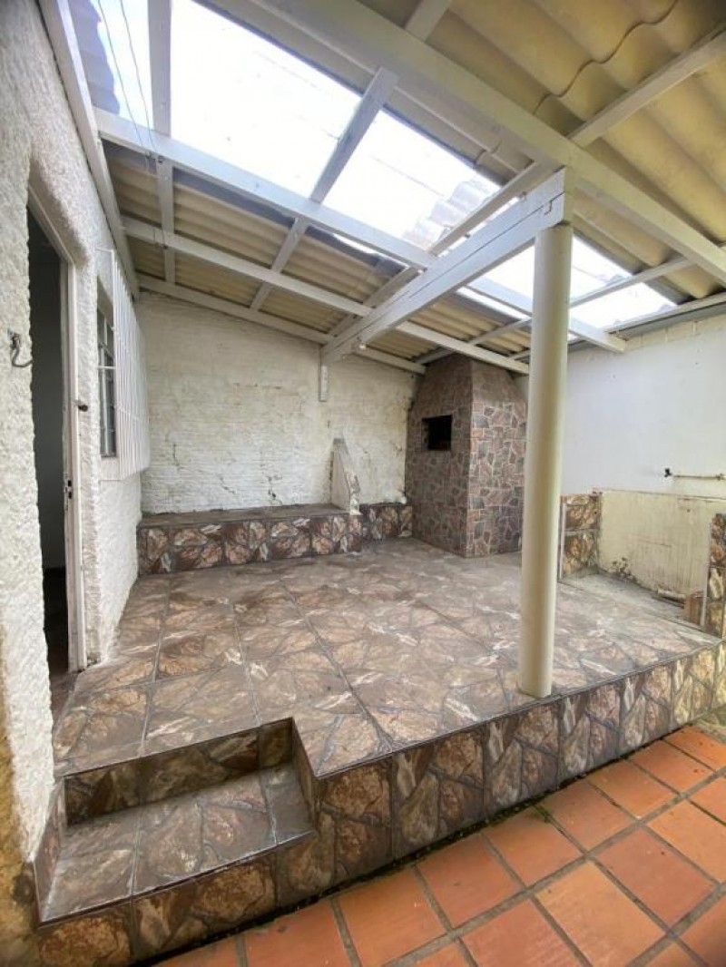 CASA NO BAIRRO PETRÓPOLIS