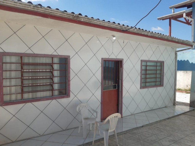 CASA NO BAIRRO BOM JESUS 