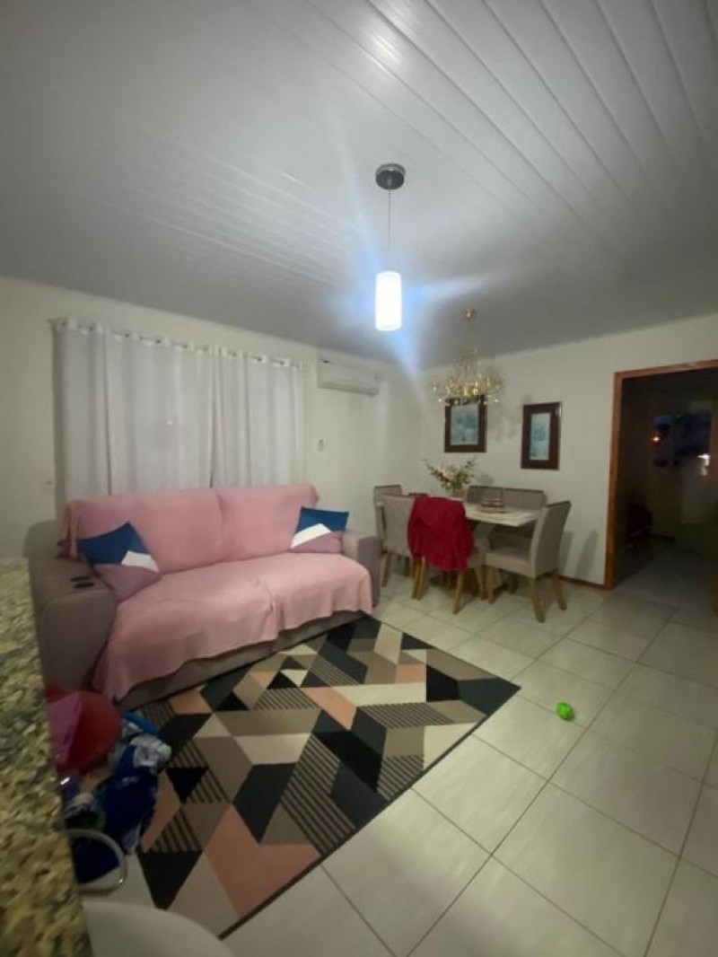 CASA 2 PISOS BAIRRO VILA NOVA