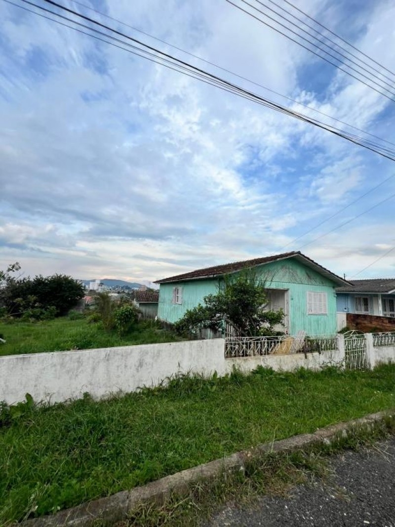 TERRENO COM EXCELENTE LOCALIZAÇÃO VILA NOVA
