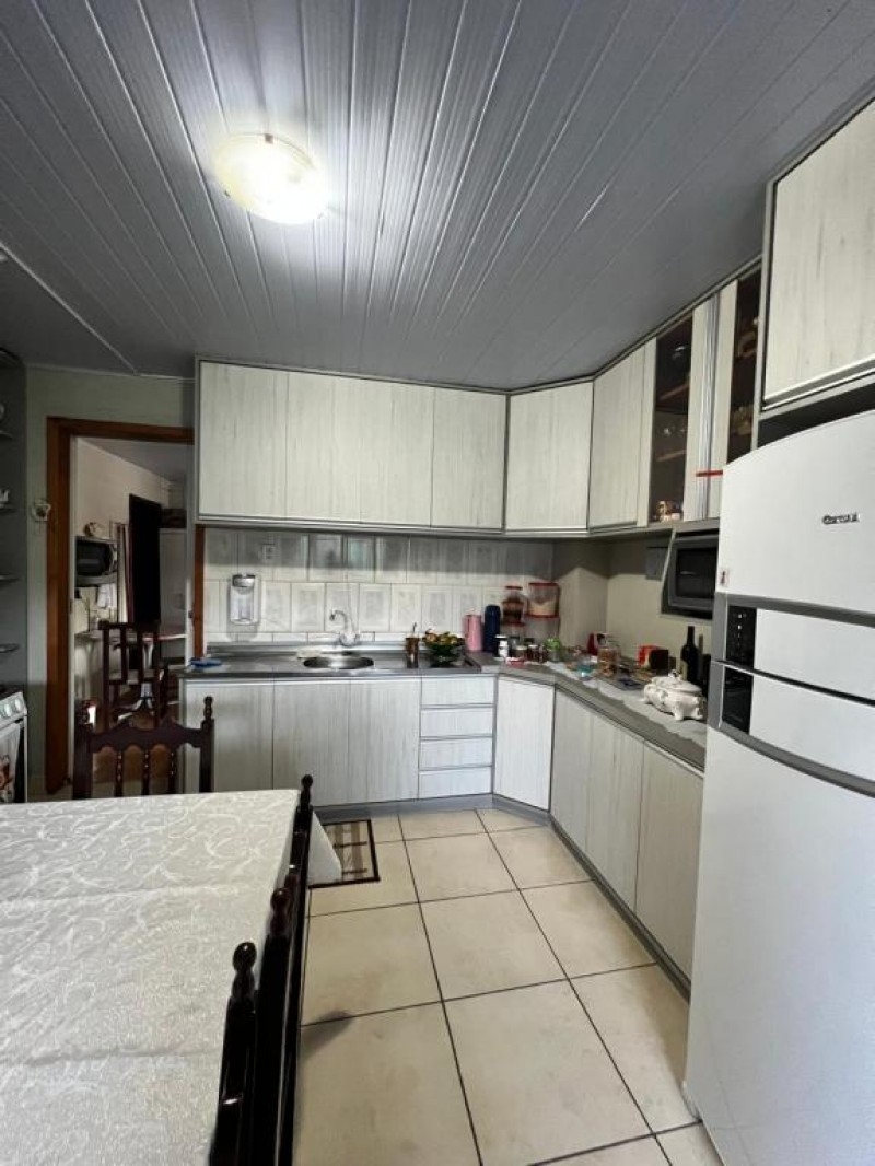 CASA 2 ANDARES BAIRRO ARAUCÁRIAS