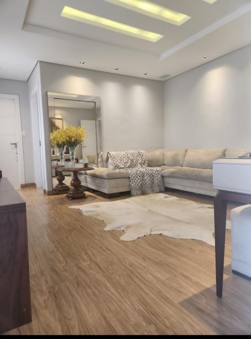 CASA NO CENTRO DE LAGES