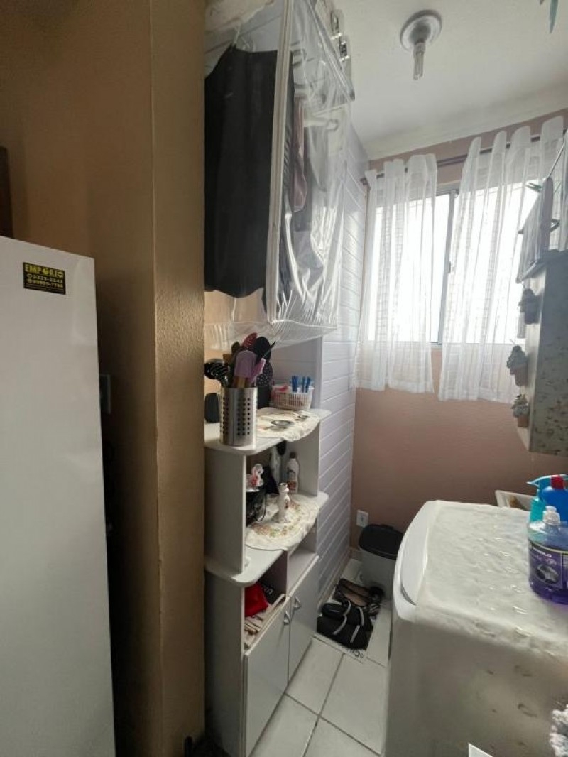 APARTAMENTO EM CONDOMÍNIO FECHADO