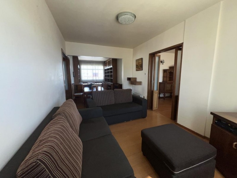 APARTAMENTO NO CENTRO COM DUAS VAGAS DE GARAGEM