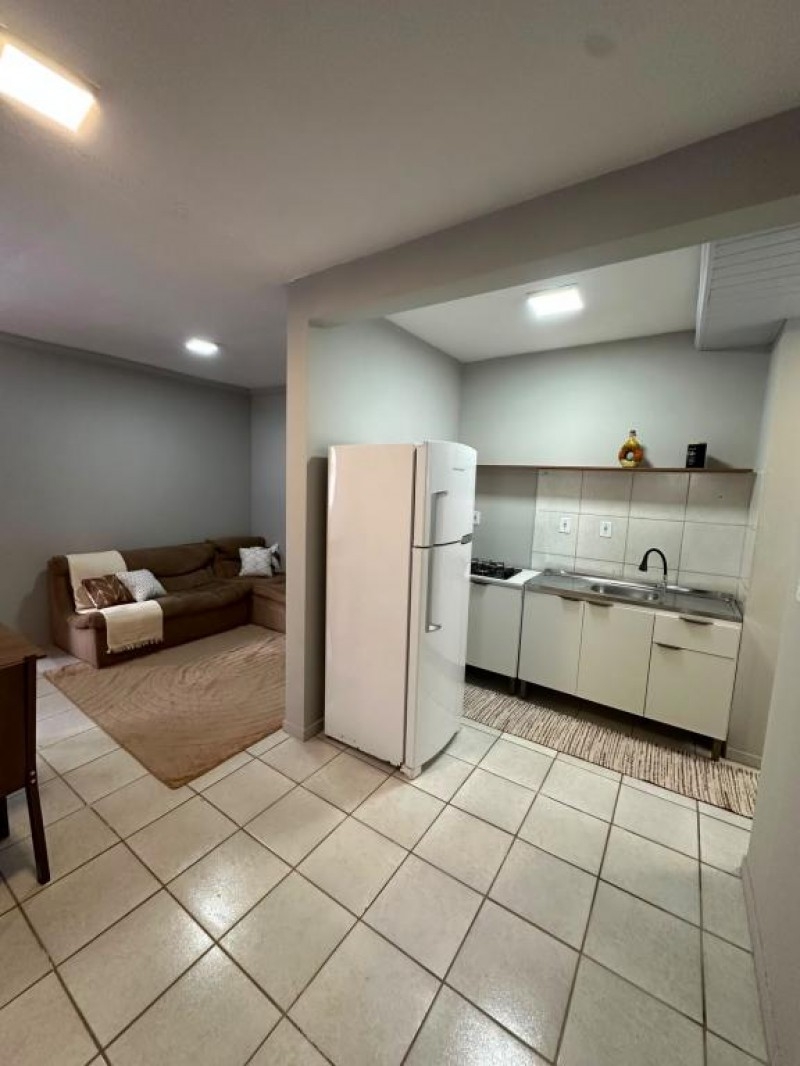 Apartamento condomínio Tozzo