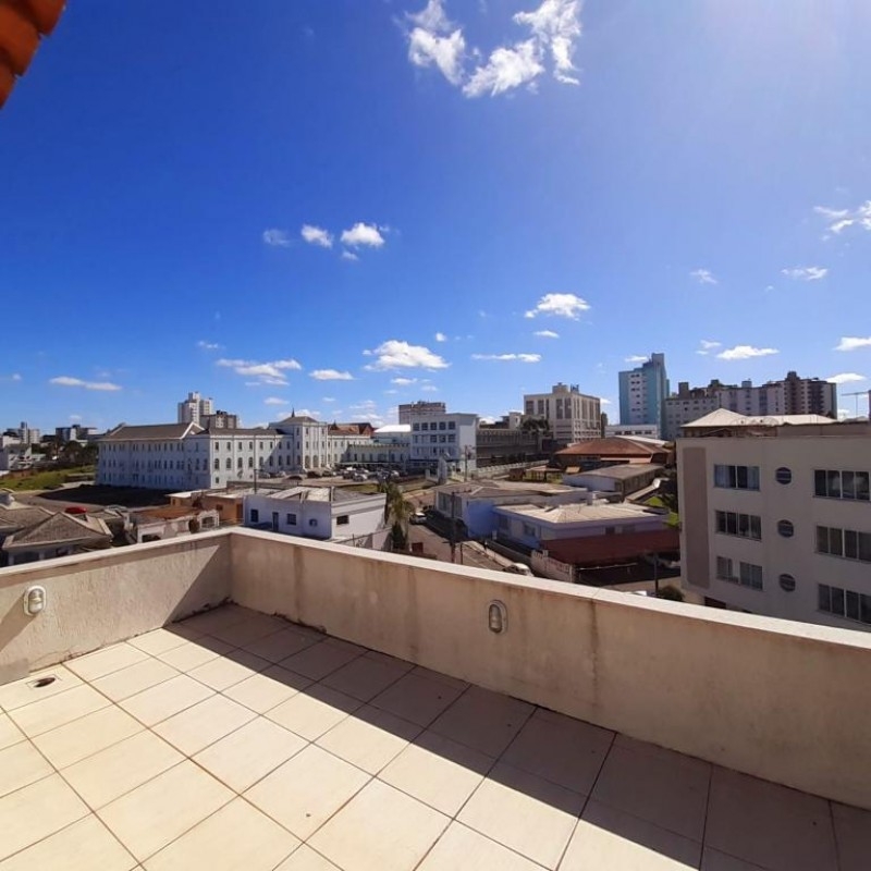 TRIPLEX, SALA COMERCIAL E APARTAMENTO - CENTRO