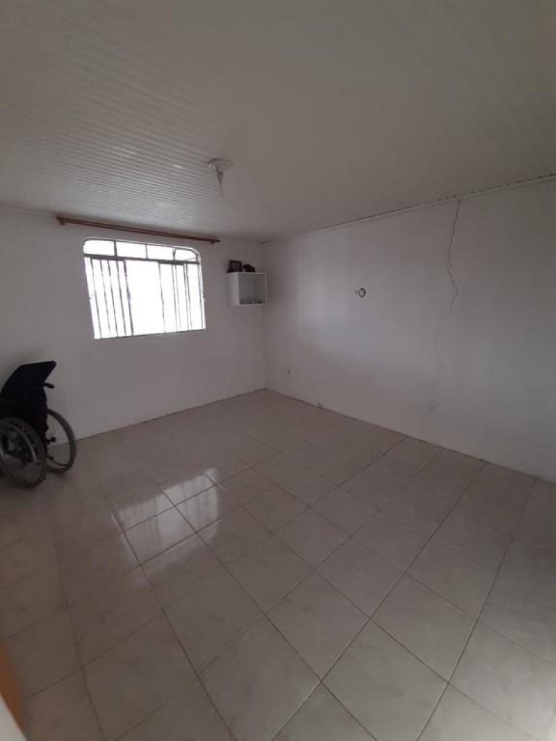 CASA NO BAIRRO SAGRADO CORAÇÃO DE JESUS SEMIMOBILIADA