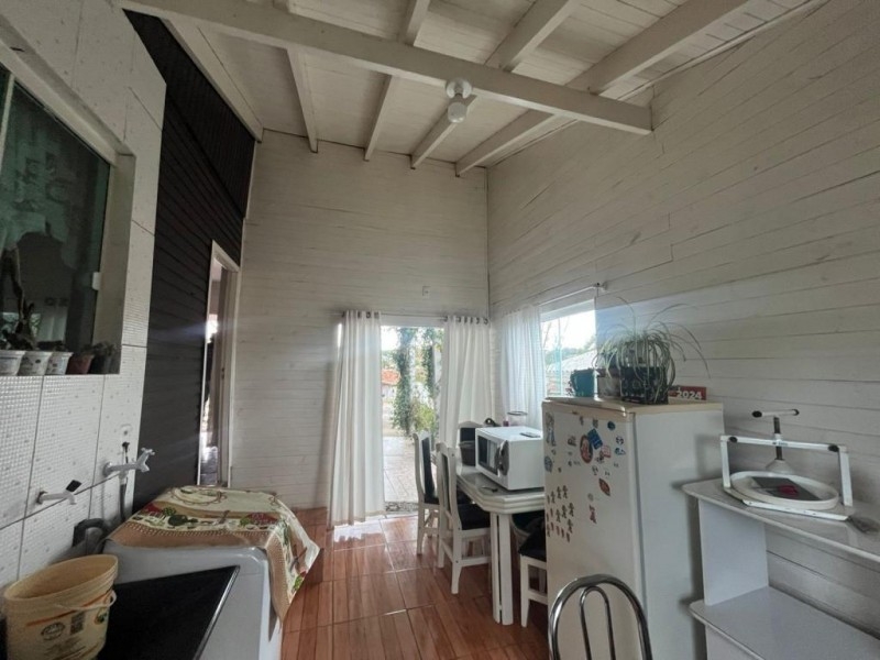 CASA NO BAIRRO SANTA HELENA