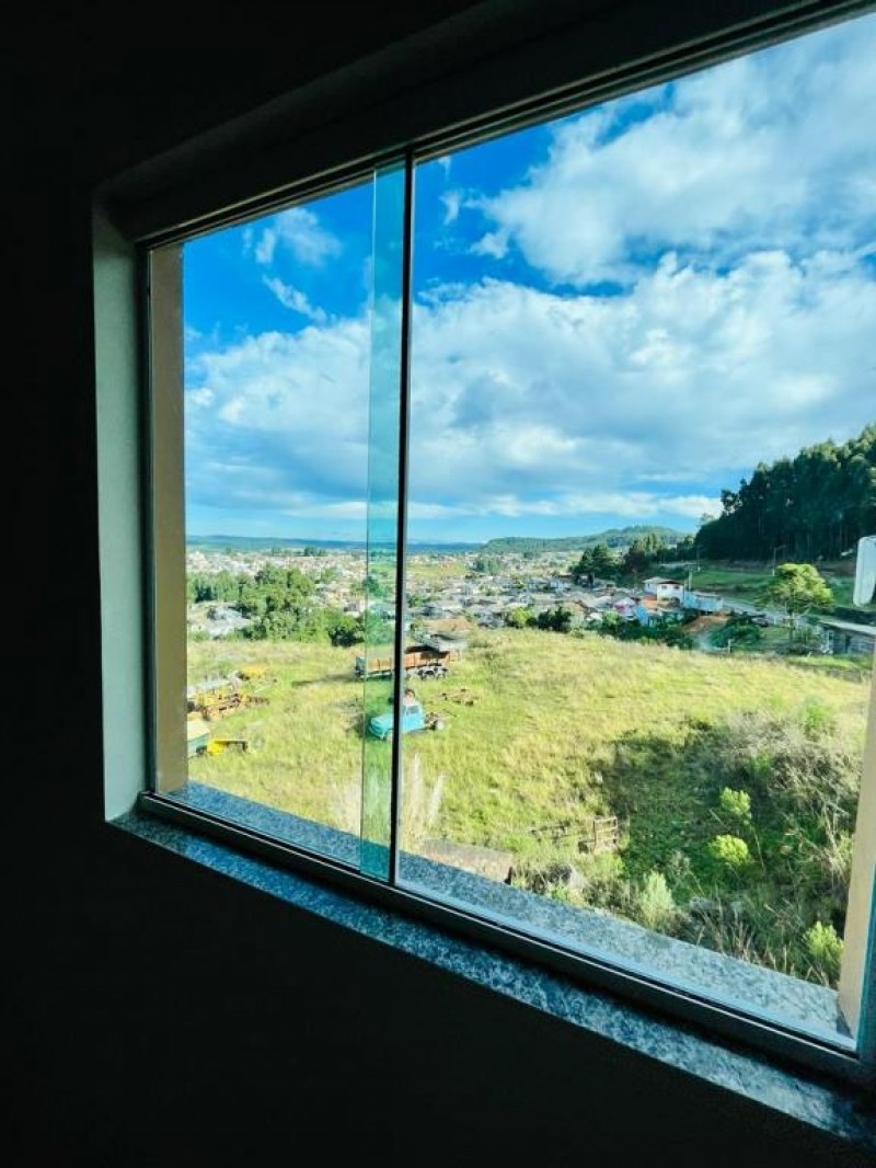 SOBRADO NO BAIRRO SANTA CATARINA