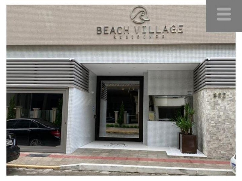 Apartamento em Meia Praia