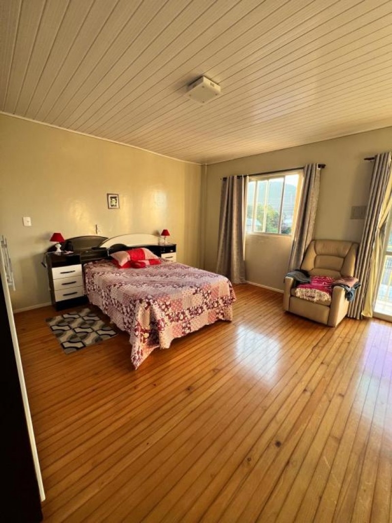 CASA 2 ANDARES BAIRRO ARAUCÁRIAS