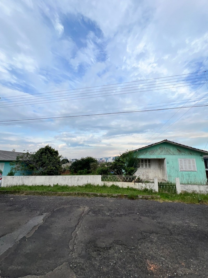 TERRENO COM EXCELENTE LOCALIZAÇÃO VILA NOVA