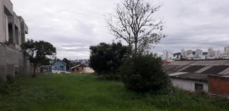 TERRENO NO MORRO DO POSTO