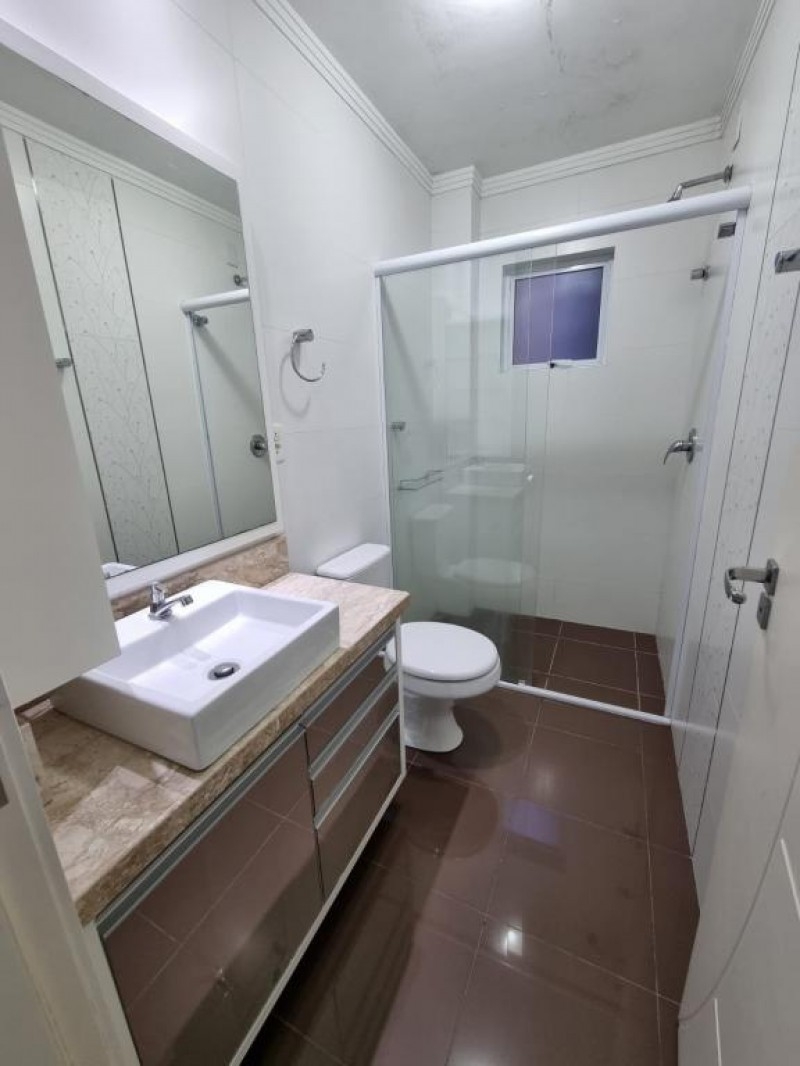 APARTAMENTO RESIDENCIAL CORAL II