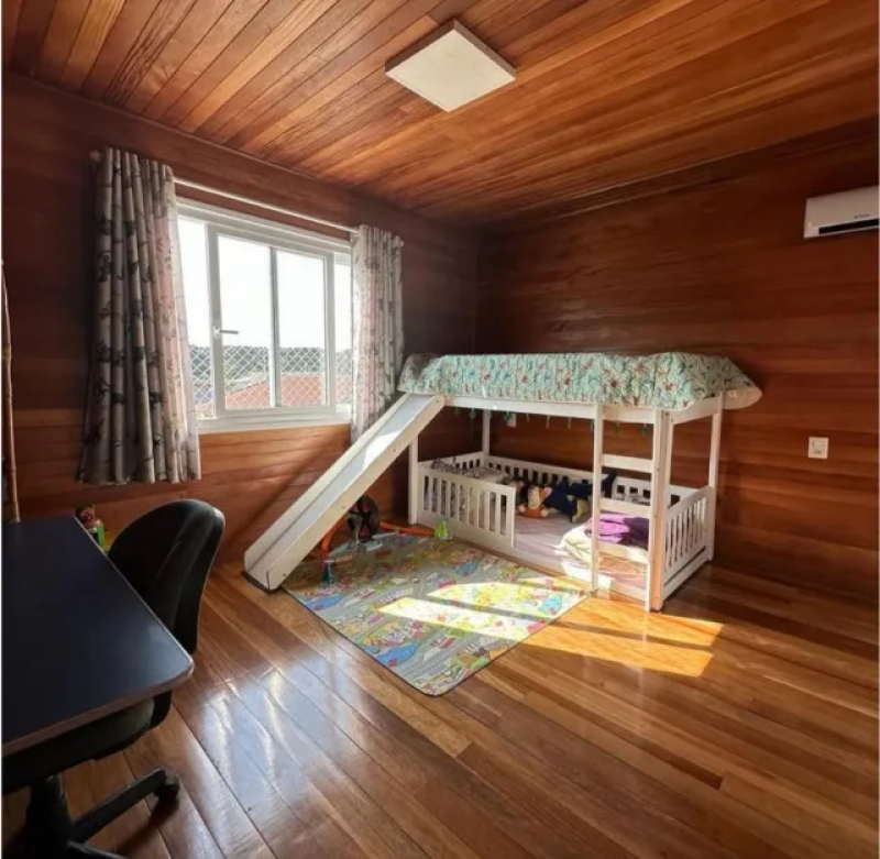 CASA NO BAIRRO CHAPADA 