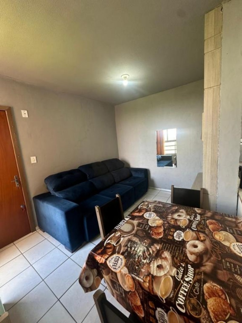 APARTAMENTO EM CONDOMÍNIO FECHADO