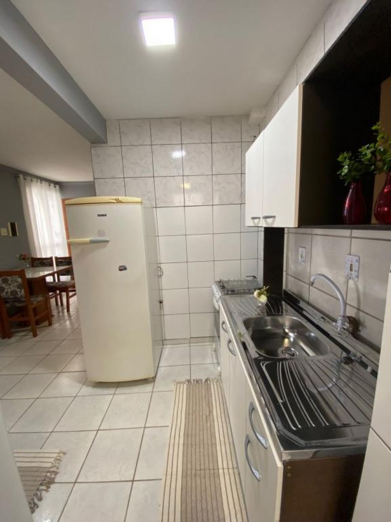 APARTAMENTO EM CONDOMÍNIO FECHADO