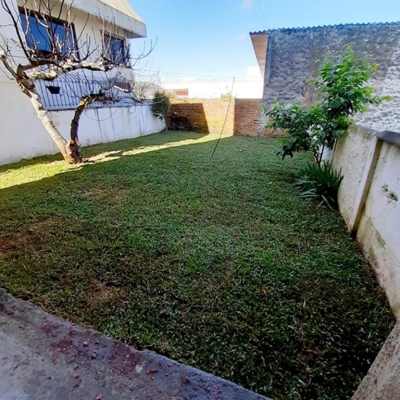 TRIPLEX, SALA COMERCIAL E APARTAMENTO - CENTRO