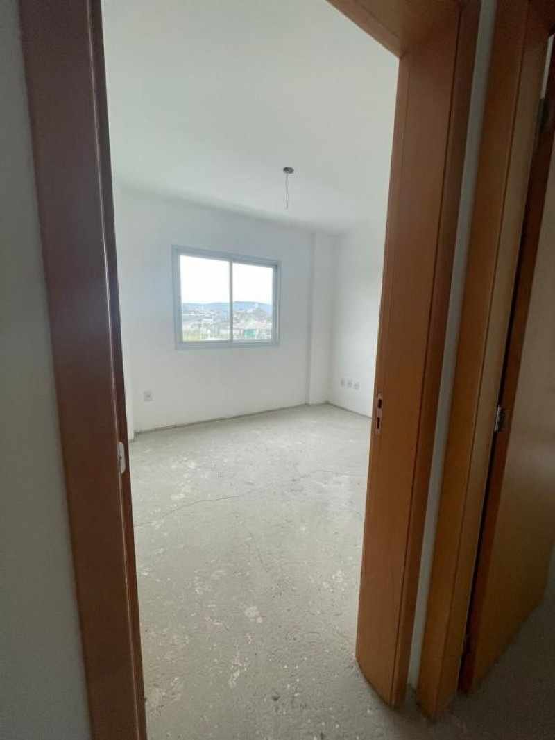 Apartamento novo no Coral