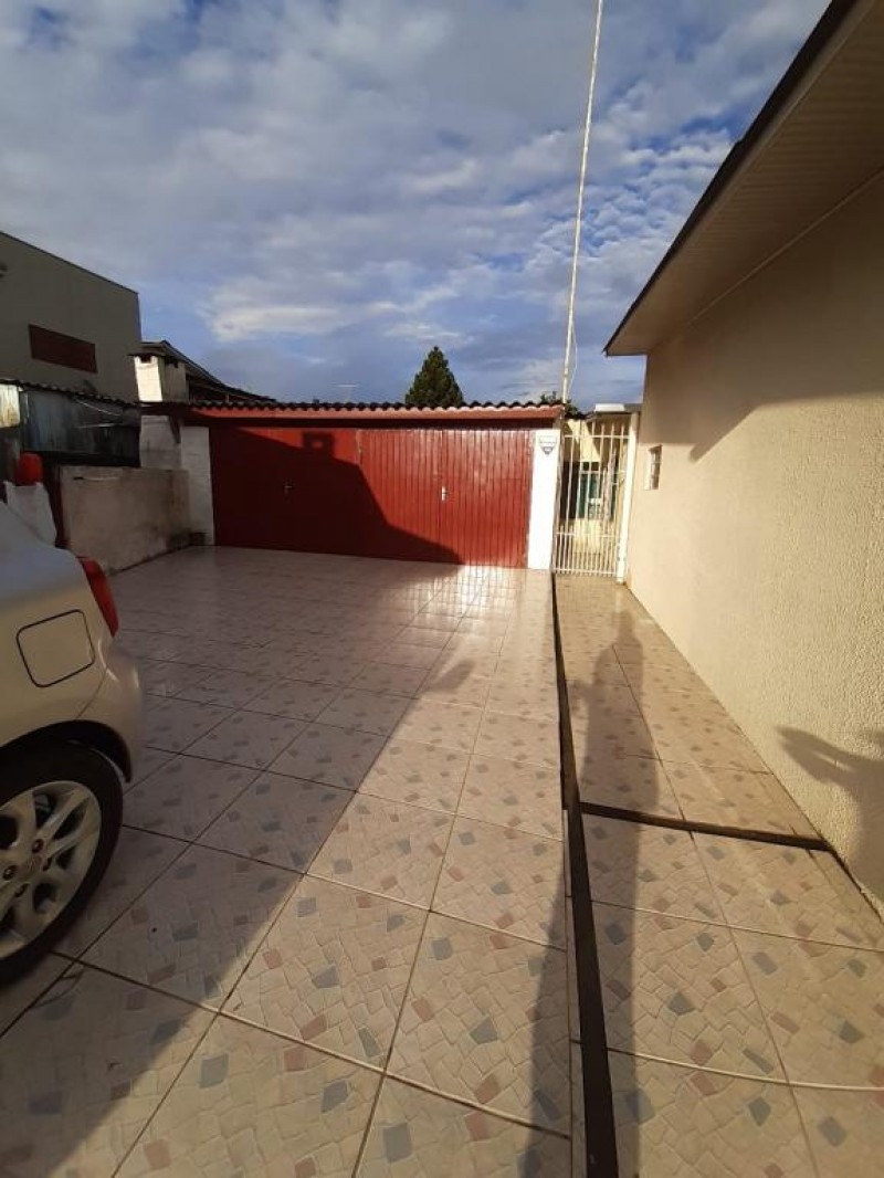 CASA NO BAIRRO SAGRADO CORAÇÃO DE JESUS SEMIMOBILIADA