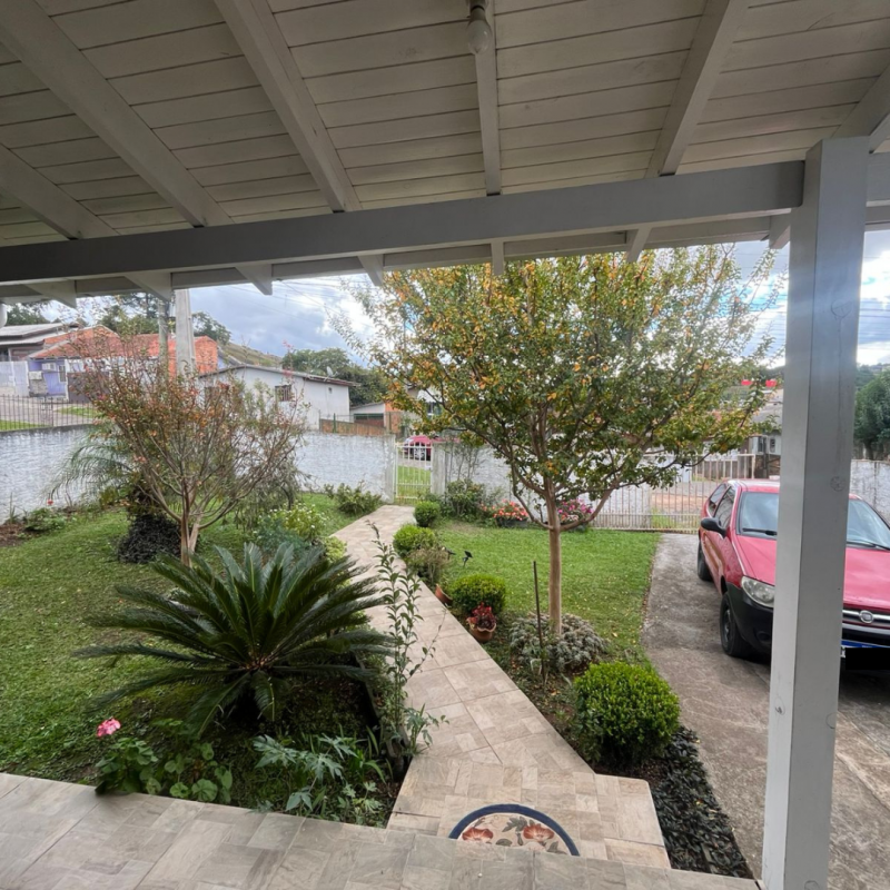 CASA NO BAIRRO SANTA HELENA