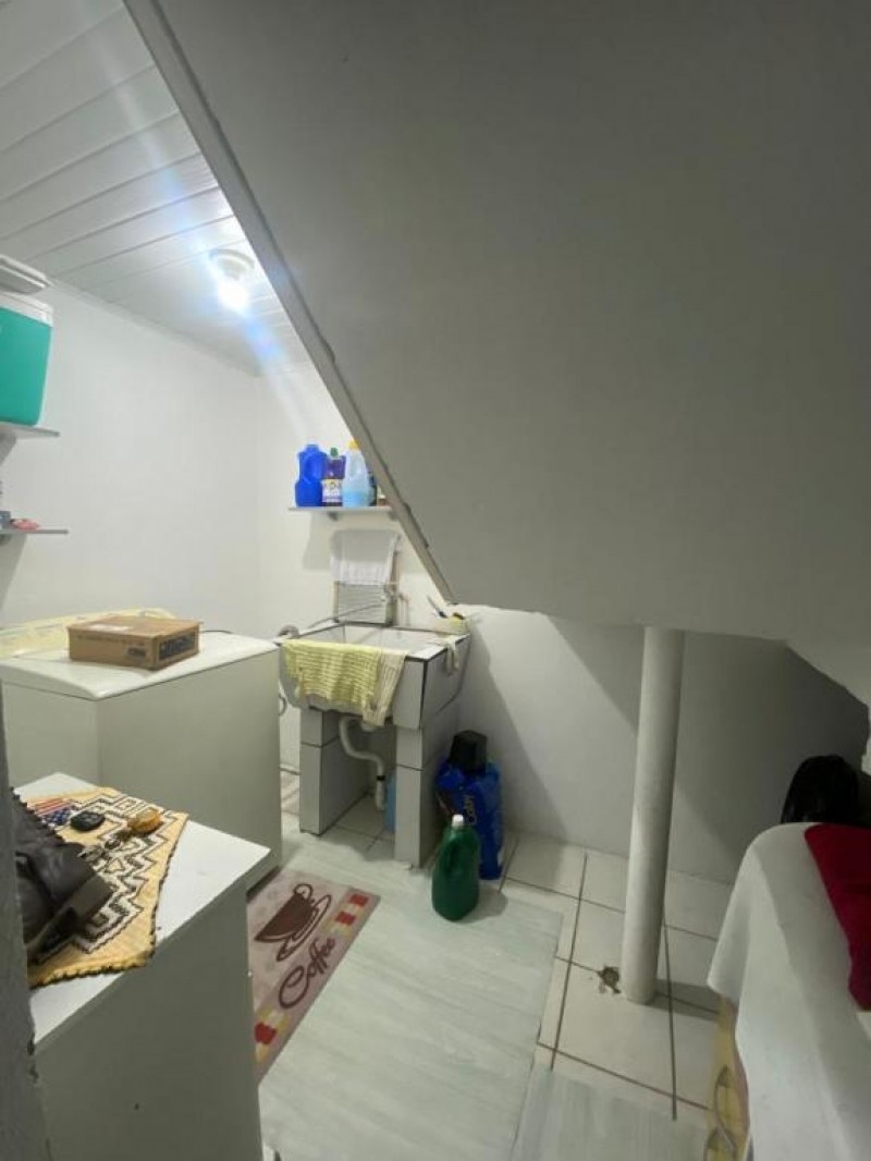 CASA 2 PISOS BAIRRO VILA NOVA