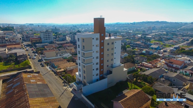 Apartemento semi-mobiliado no Coral