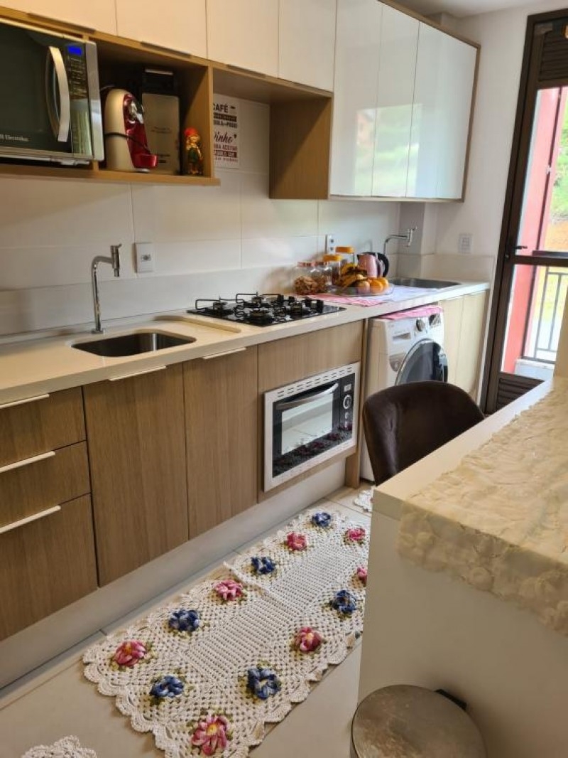 APARTAMENTO SEMIMOBILIADO 2 QUARTOS BAIRRO CENTENÁRIO