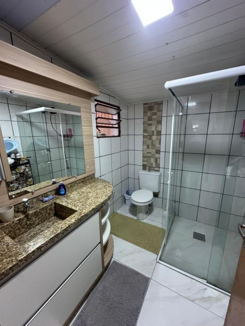 CASA NO BAIRRO SANTA MÔNICA