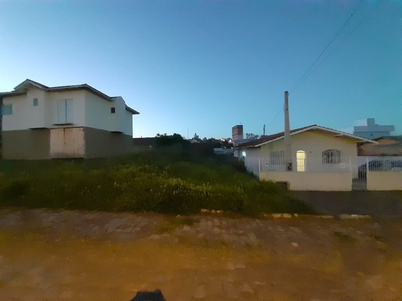 TERRENO NO BAIRRO COPACABANA