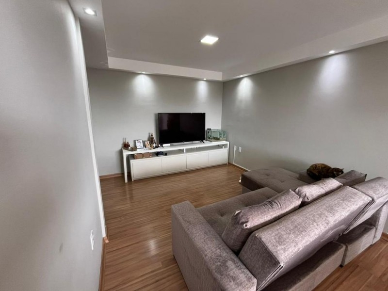 Apartamento de 2 dormitórios 
