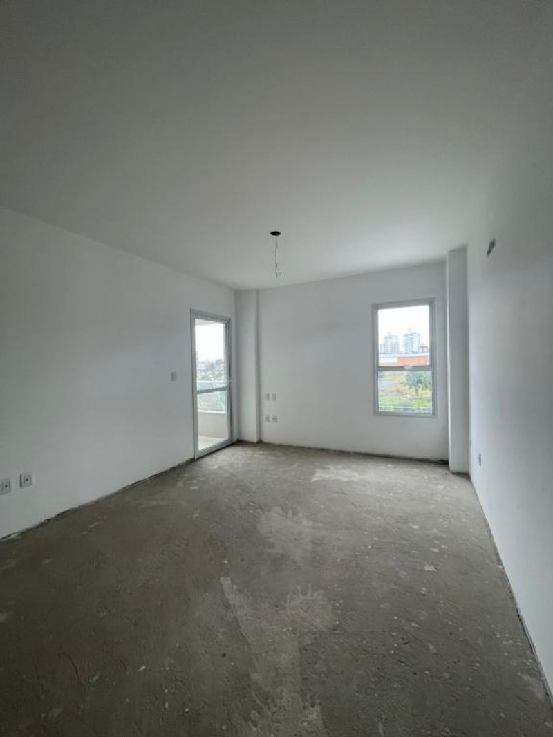 Apartamento novo no Coral