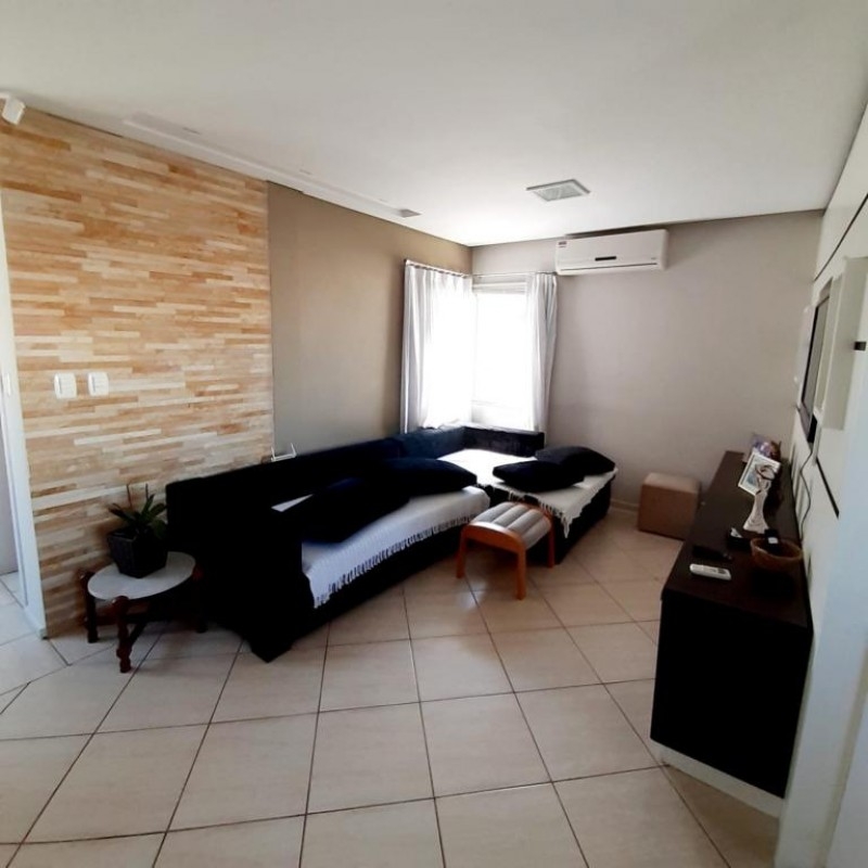TRIPLEX, SALA COMERCIAL E APARTAMENTO - CENTRO